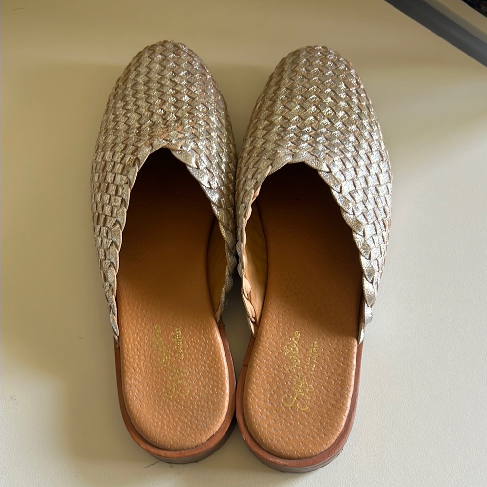 Seychelles Silver Woven Mules Sophisticated Slip-On